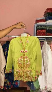 Kebaya Encim Anak Sekolah Motif Mawar Melati & Terlaris Usia 4-9 Tahun