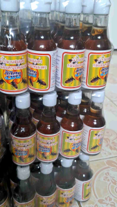 น้ำปลาแมงดา (4 ขวด) ฝากจากแม่กลอง ตราวิจิตร กลิ่นหอม รสกลมกล่อม