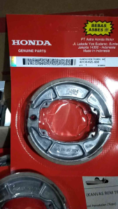 Kampas Rem Belakang Vario Beat Scoopy Spacy