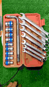 Combo bộ tuýp 10 món và 7 khoá cờ lê có biểu tượng tay cầm búa loại Tốt