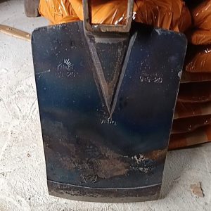 cangkul terek ukuran lebar 17 panajng 25cm