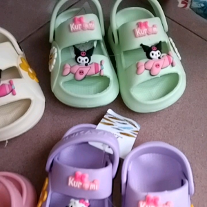 SANDAL ANAK CEWEK TALI BELAKANG MOTIF KUROMI// SANDAL MODEL BANDUA TALI BELAKANG HELLO KITTY