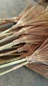 ไม้กวาดทางมะพร้าว รุ่นใหญ่ไม่ตัดปลาย ชุด1ด้าม ขนาดความยาว200cm.