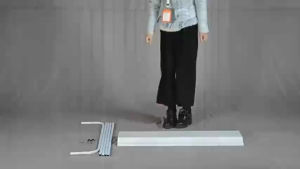 Khung quảng cáo kiểu cửa đế sắt