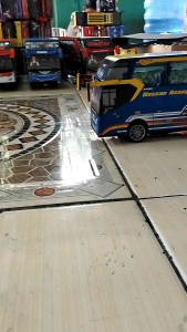 Mainan Bus Basuri Remot Control Batre Cas & Charger