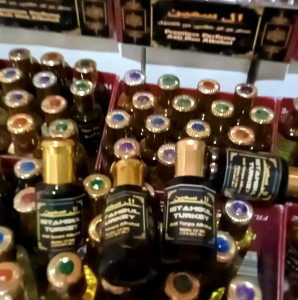 Minyak wangi Istambul Turkey 12 ml Original bibit Murni tanpa campuran tanpa alkohol aromanya yang khas dan berkarakter menambah elegan pada pemakainya