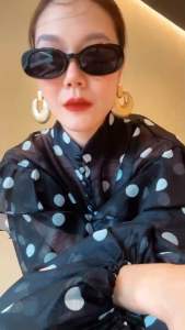 เสื้อคอจีนผ้าออแกนซ่าเนื้อดี พิมพ์ลายจุด ดีเทลระบายชั้นช่วงแขนให้มีวอลุ่ม+ผ้าผูกคอ ผูกโบว์ใหญ่ถอดได้ Tage::Mirror Sister