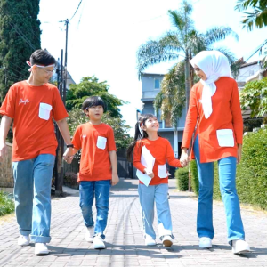 KAOS SARIMBIT LUKITA PAKAIAN COUPLE SERI KEMERDEKAAN ANAK DAN DEWASA KAOS SERAGAMAN