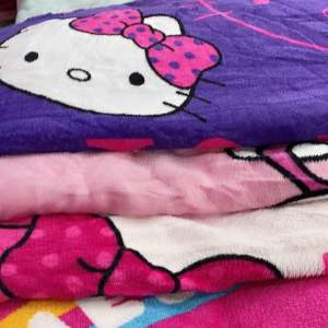 HELLO KITTY BLANKET FLEECE QUALITY SINGLE SIZE:150X200\"CM