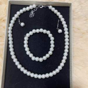 Pearl Set