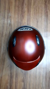 helm model centro maroon doff