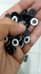 Kancing Baju Custom: Desain & Kualitas Terbaik