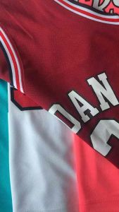 เสื้อบาส ผ้าใส่สบายระบายอากาศได้ดี อก 38 นิ้ว ยืดได้ถึง 42 นิ้ว ยาว 24 นิ้ว(ขนาดวัดจริงดูในรูป)