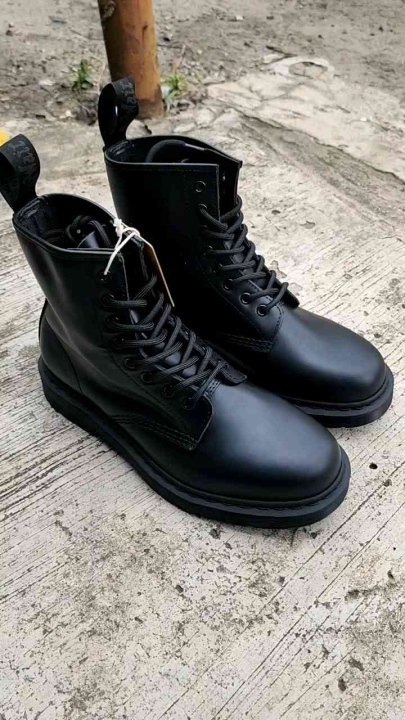 Black Martens Men's 1460 Classic Boot Dr Martens Modern