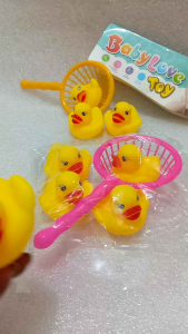 Duck Bath Toy Water Toys Squeeze sound toy 1pc scooper 4pcs yellow duck