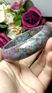 Ruby zoisite / Anyolite Crystal Stone bangle 60mm+ 红绿宝异象红绿宝(也称红蓝宝)花海意境花绿宝手镯 60mm+