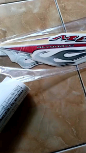 STIKER STRIPING MIO SPORTY 2006 PUTIH
