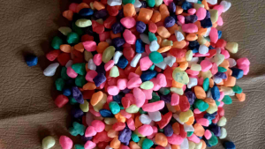 Batu taiwan warna warni /500gram