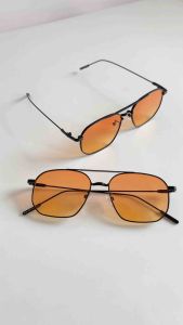 Kính thời trang nam nữ đi ngày đêm