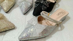 Sandal Pesta Wanita Variasi Pita Diamond Hak 2 cm