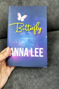 Novel Butterfly - Anna Lee (PRELOVED) PROLOG MEDIA