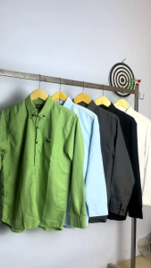 Kemeja Polos Pria Lengan Panjang: Kemeja Casual & Nyaman untuk Acara Sehari-hari