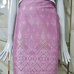 ผ้าไหมเเพรวาสีชมพูผ้าทอลาย