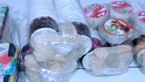 Cup Ice Cream kecil lengkap Cup  Ice Cream kecil+ sendok +tutup 50 pcs