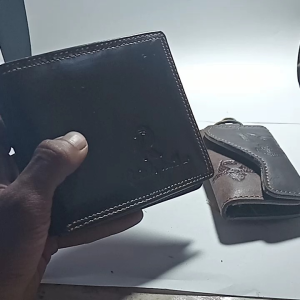 Dompet Pria Berkualitas & Gantungan Kunci Gratis