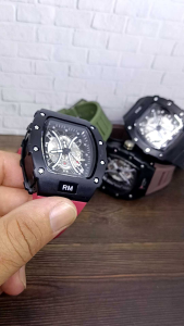 JAM TANGAN KARET SPORT TANGGAL SEGI WATERRESISTANT