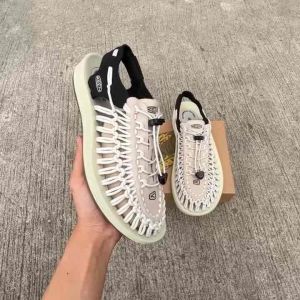50% รองเท้าเชือกถัก ครีม สี สินค้าถ่ายจาก งานจริง 100%
