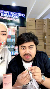 Lip Serum & Lip Balm Dabe Beauty: Keajaiban Untuk Bibir Anda