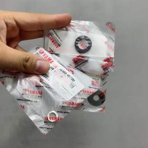 Ốc giữ má đùm yamaha cho spark 135 và các dòng ex205-2010 đều sử dụng được