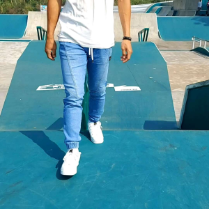 Celana Panjang Pria Jogger Jeans QUE CIERRA Denim Stretch Terbaru