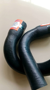 SELANG RADIATOR COLT T-120 ATAS BAWAH