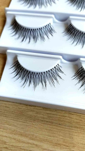 Bulu Mata Atas Artisan 110 Medium / Lusinan 12 Pasang