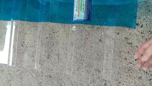 Tấm tôn nhựa POLY cao 2m x rộng 1m05 x dày 6dem hai màu xanh  trắng..