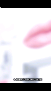 Natasha Bloom Lip Serum Glossy and Shiny with Sunflower Oil