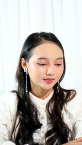 Amefurashi Anting Cressida Purple Butterfly Drop Earrings Cocok untuk Fashion Jalan-jalan