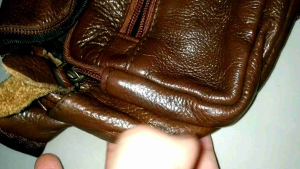 Tas Preloved Kulit Pria: Tas Pria untuk Bisnis & Tas Kulit Berkualitas Tinggi