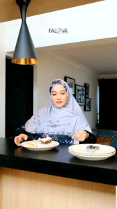 Falova Gamis Hitam Rayon Adem & Homedress Yasna