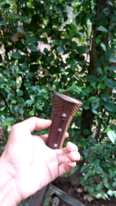 Sabit Bersih bersih kebun batang ranting kayu Fulltank