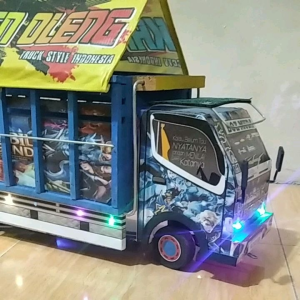 Miniatur kayu asli jumbo P 55 CM truk oleng ada lampu sama terpal juga