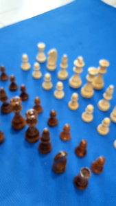 Wooden Chess pieces with extra queens 4" king height and 560grams weight per set