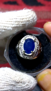 Batu Permata Alami Biru Safir & Desain Ring Elegan