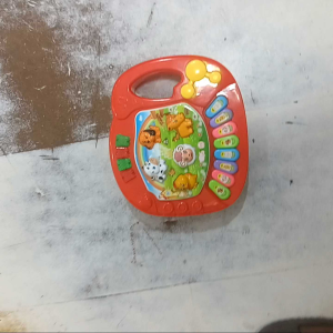 animal piano mainan musik piano yang dilengkapi dengan musik doremi aneka lagu  populer dan ada suara binatang dan ada lampu yang menmabah keseruan mainan anak anak. bahan dari abs kuat dan mudah dibersihkan