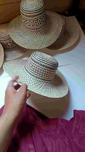 Topi Rotan Bunder Topi Motif Etnik Handmade Anyaman Rotan Dayak Kalimantan