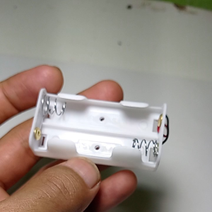 Tempat Batre AA Putih & Holder Batre Kotak Kecil A2