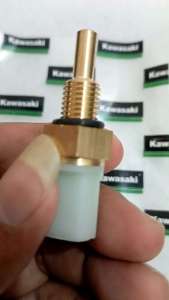 SENSOR ECT SENSOR SUHU RADIATOR KAWASAKI NINJA 250CC THERMOSENSOR KAWASAKI NINJA 250 FI