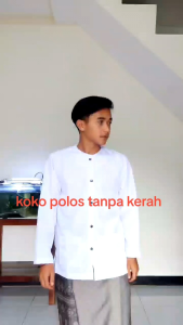 Koko Polos Kancing Tanpa Kerah: Pakaian Casual Pria Terbaik